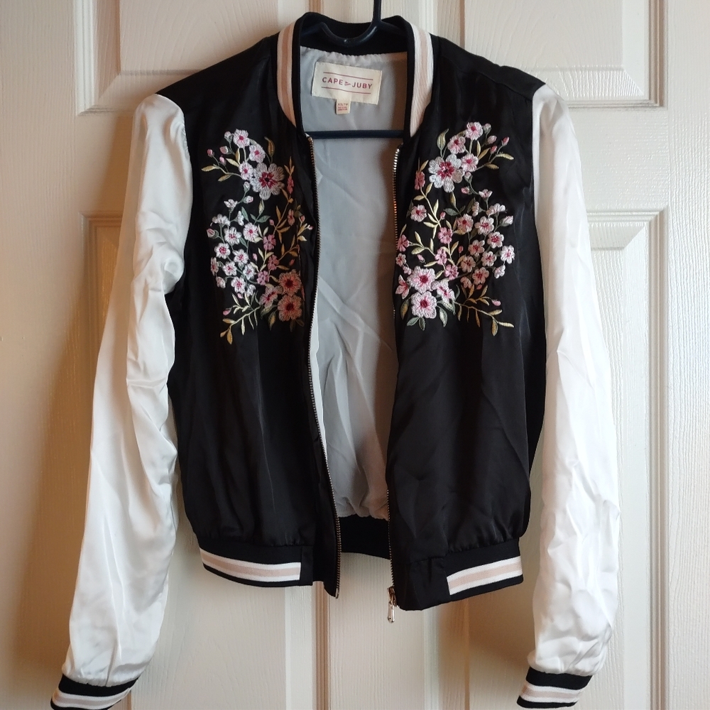 Flower embroidered bomber jacket